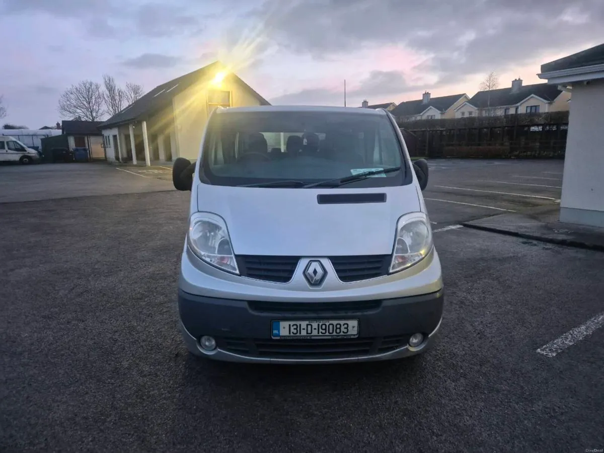 131 renault trafic bus Automatic - Image 3