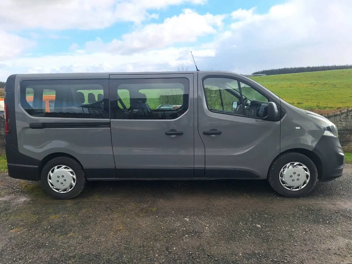 Opel vivaro 9 seater - Image 1