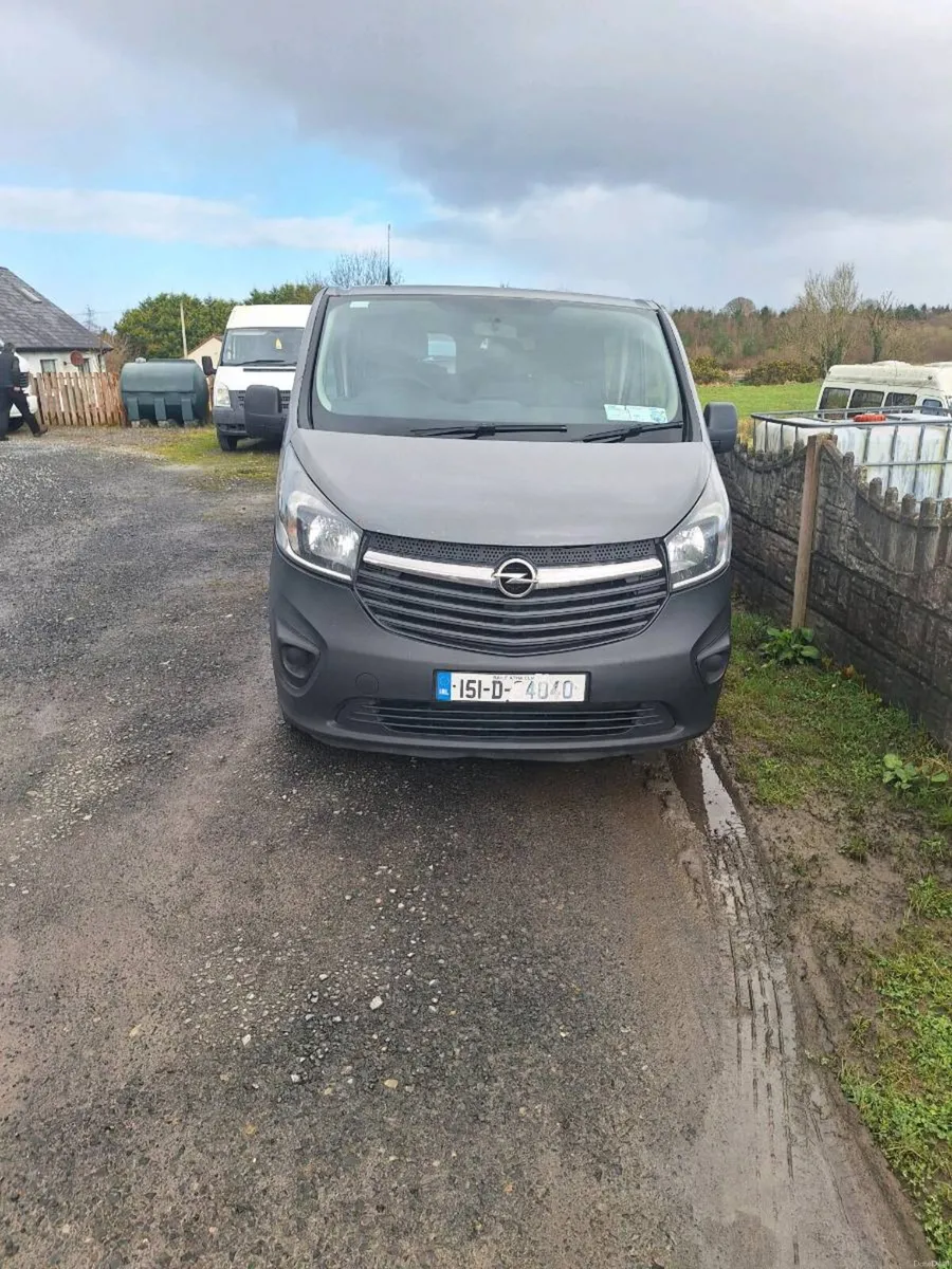 Opel vivaro 9 seater - Image 2