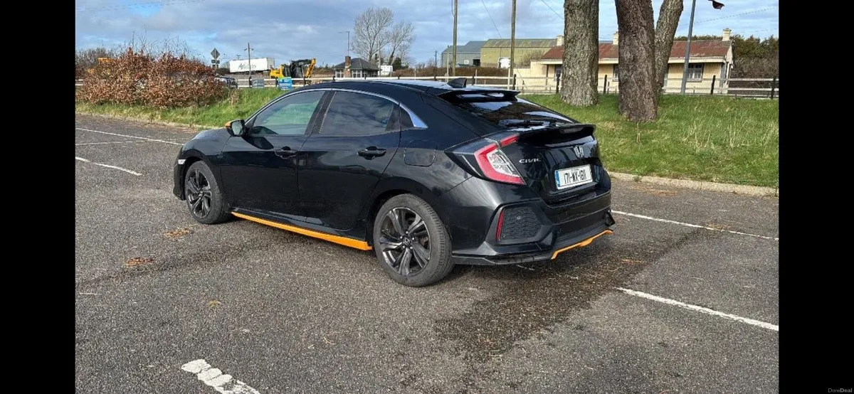 Honda Civic 2017 - Image 3