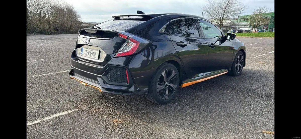 Honda Civic 2017 - Image 4