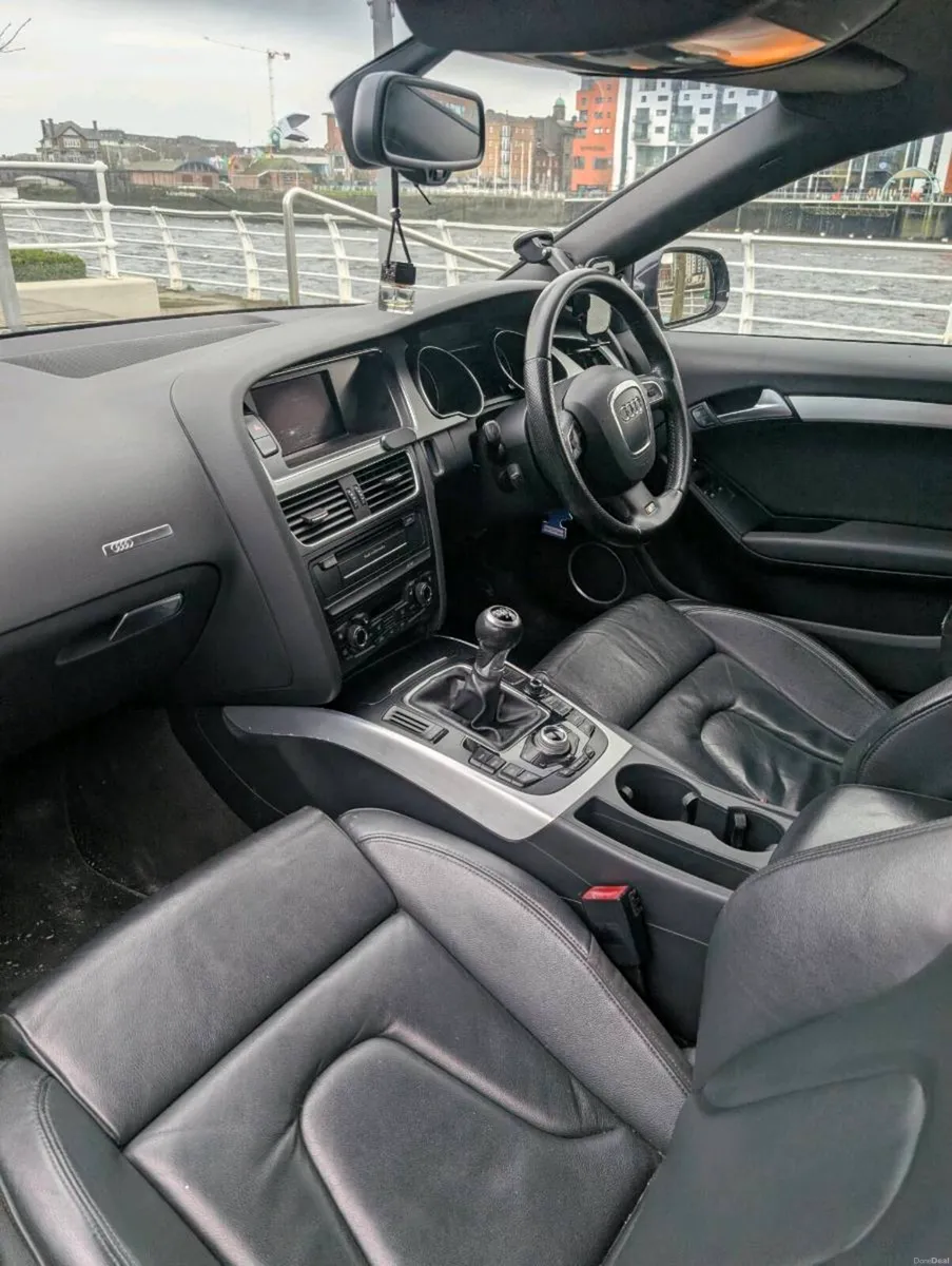 Audi A5 S-line Black Edition - Image 4