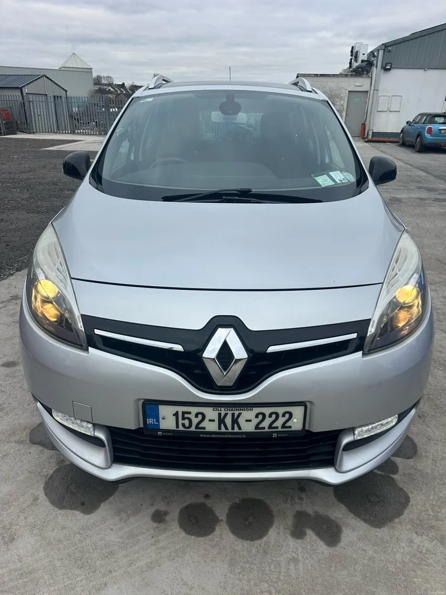 152 Renault Grand Scenic 2015 - Image 1