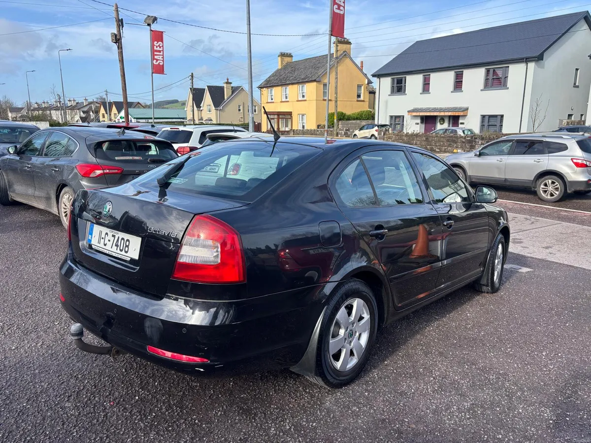Skoda Octavia 2011  2.0TDI  ELEGANCE  LOW MILES - Image 4