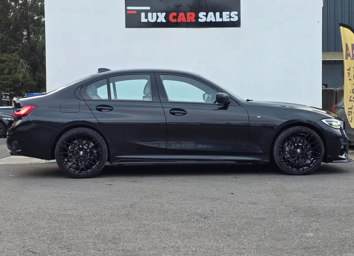 2021 BMW 330e M-SPORT PERFORMANCE SPEC // NEW NCT - Image 2