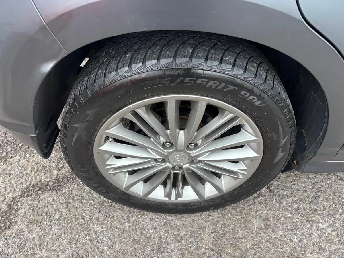 Hyundai KONA 2019  PETROL  1.0  FINANCE  ARRANGED - Image 3