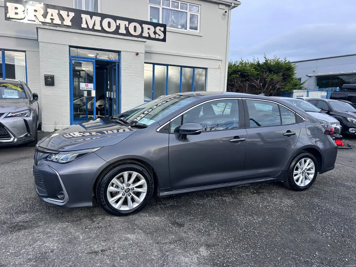 2023 TOYOTA COROLLA HYBIRD AUTO LUNA SALOON - Image 1