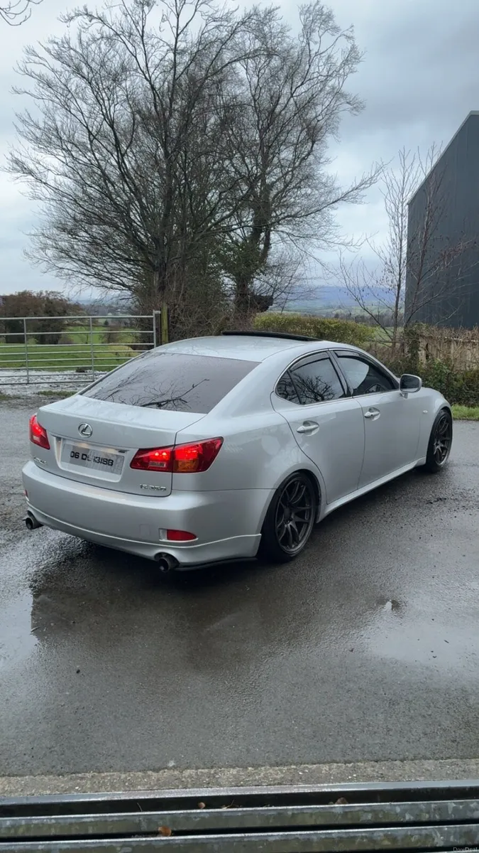 Lexus is250 - Image 2