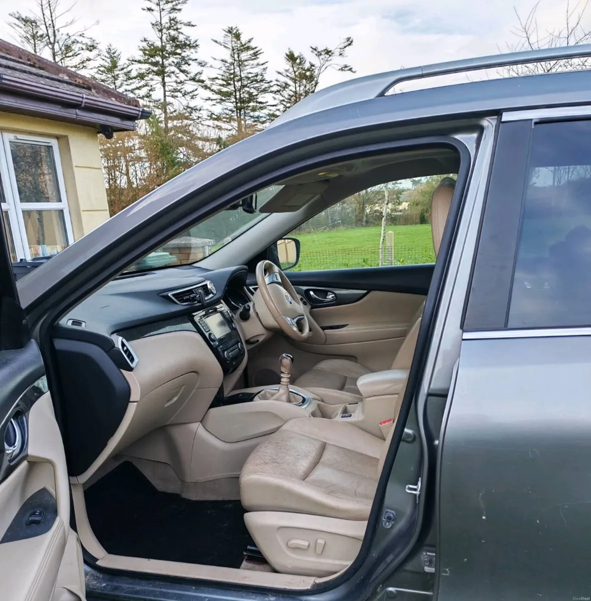 Nissan XTrail Luxury Spec - Image 4