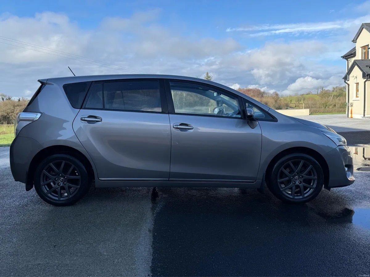 Toyota Verso 1.6D 7 seater low mileage - Image 2