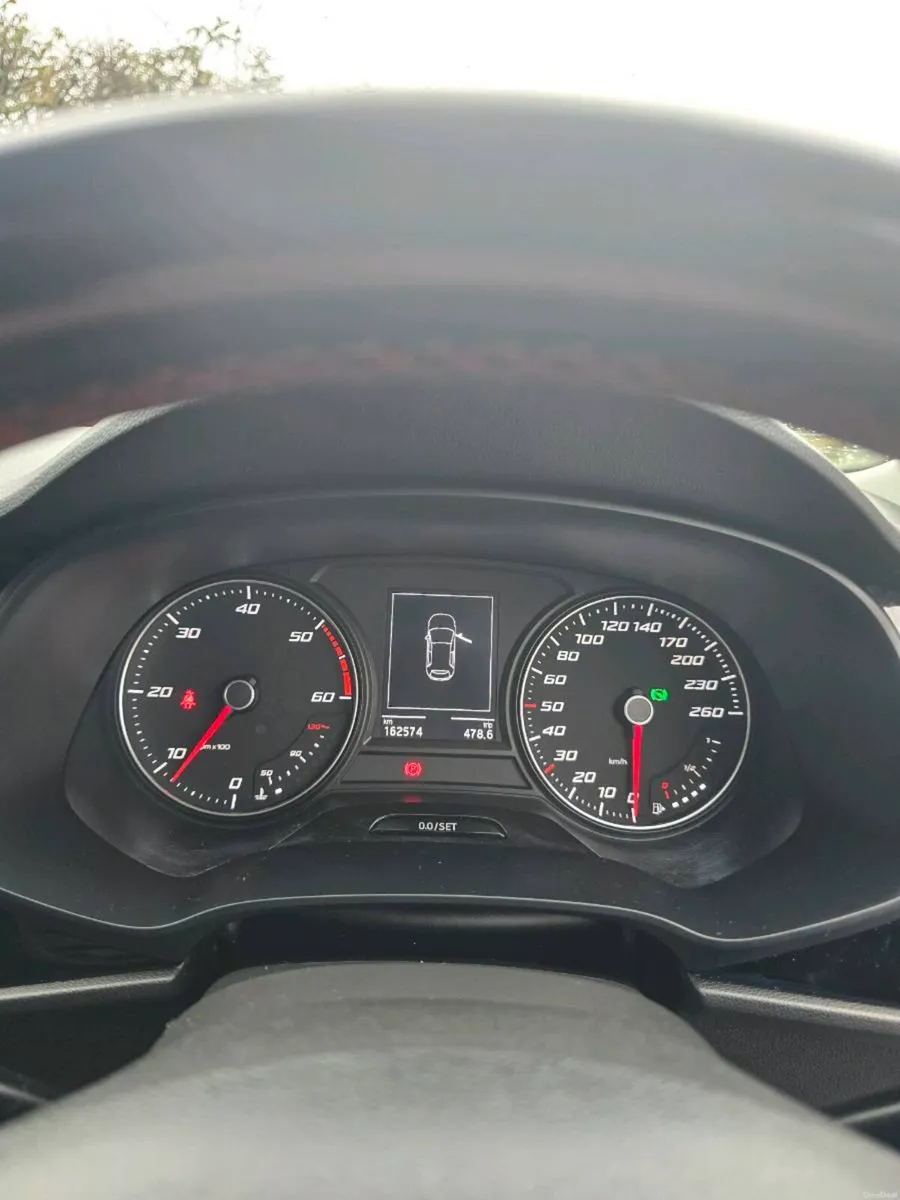 Seat Leon FR Hatchback - Image 4