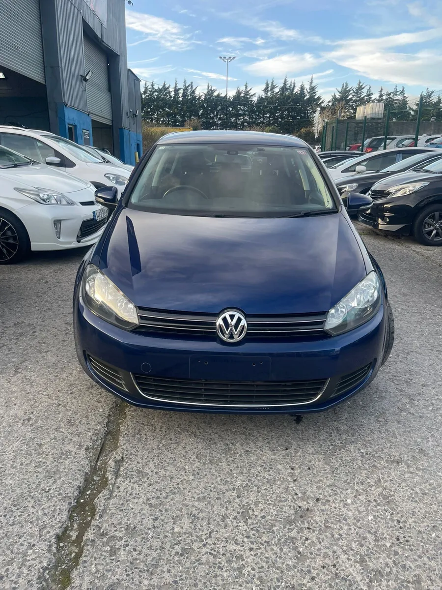 Volkswagen golf - Image 4