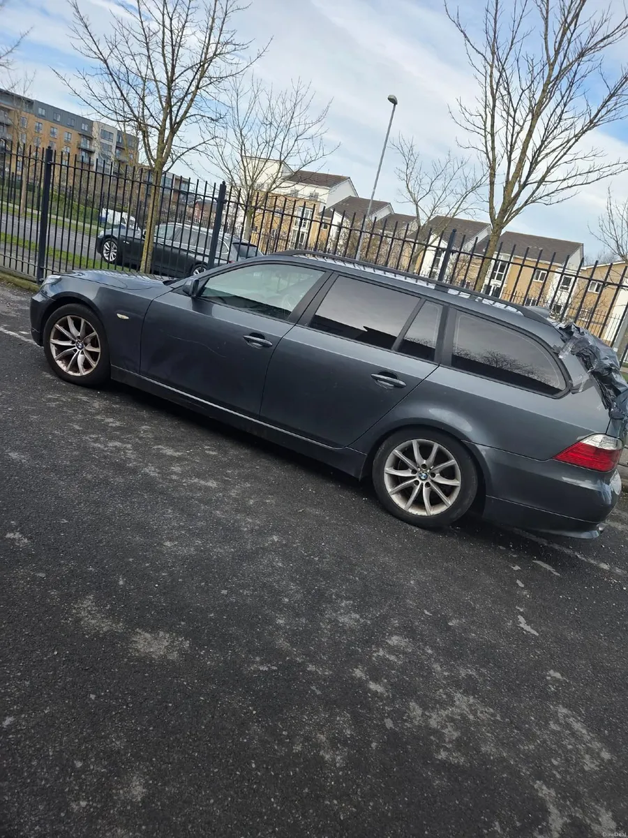 BMW 5-Series 2008 - Image 4