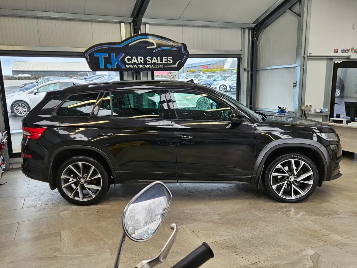 211 SKODA KODIAQ SPORTLINE 5 SEATER MODEL - Image 4
