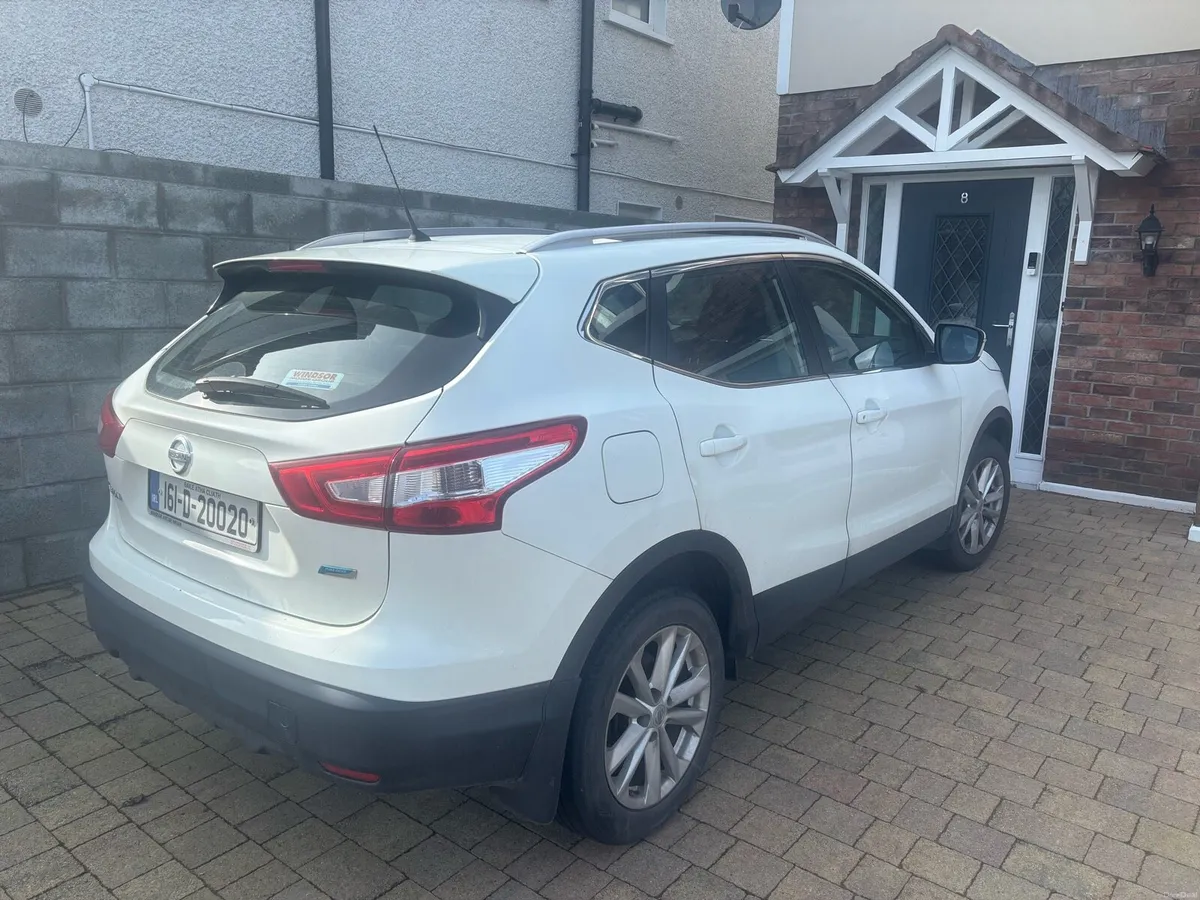 Qashqai Acenta 5DR Wagon 1.5L Turbo - Image 1