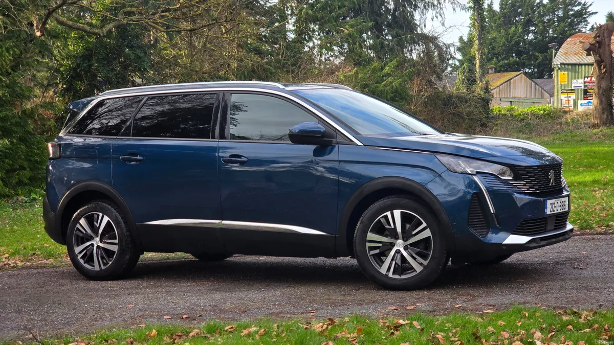 🔥212 Peugeot 5008 1.5 Bluehdi FL Allure 7Seater🔥 - Image 3