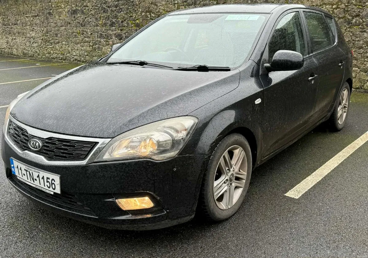 2011 Kia Ceed 1.6 Diesel / 6 Speed Manual - Image 1