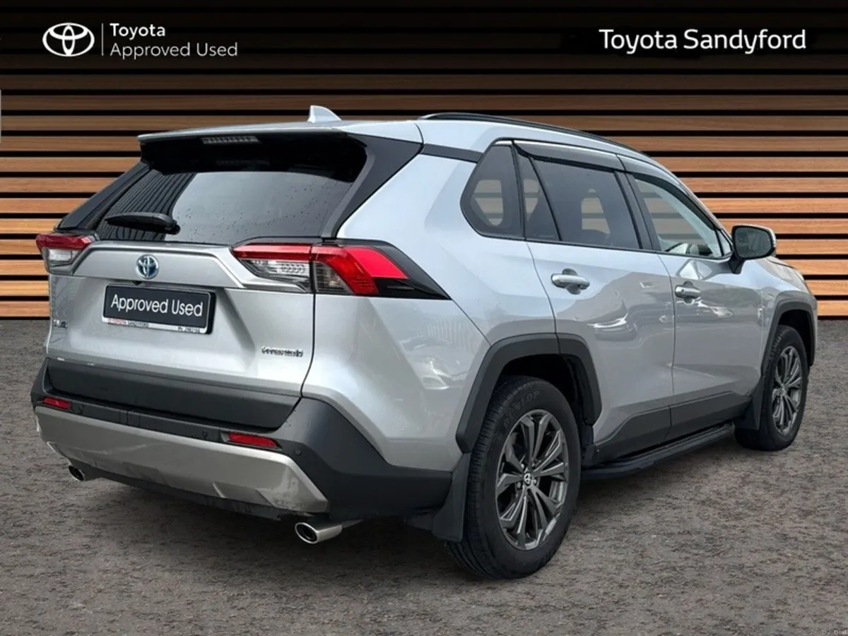 Toyota RAV4 HYBRID SOL // LEATHER HEATED SEATS // - Image 2