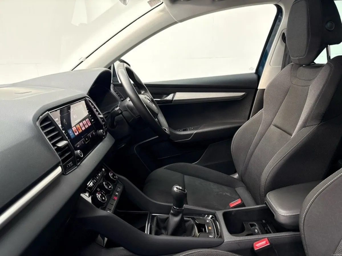 Skoda Karoq AMBITION 1.0 TSI - VERY LOW MILEAGE - - Image 6