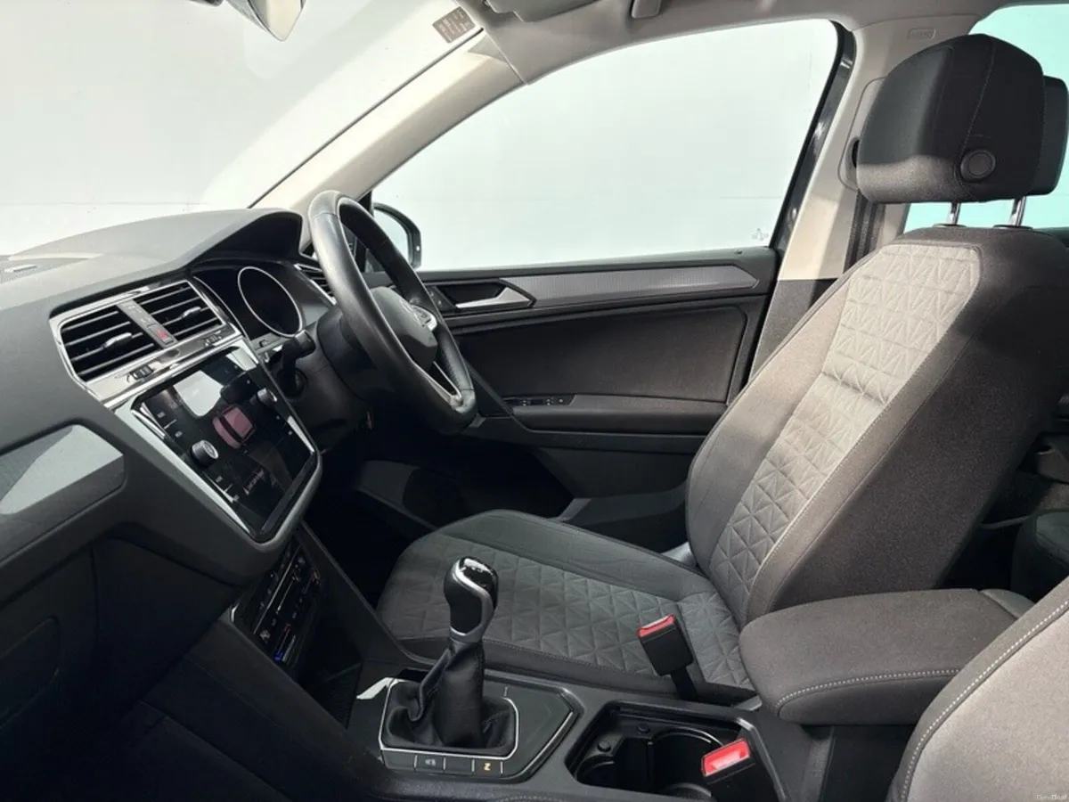 Volkswagen Tiguan LIFE 2.0 TDI MANUAL 6SPEED FWD 1 - Image 6