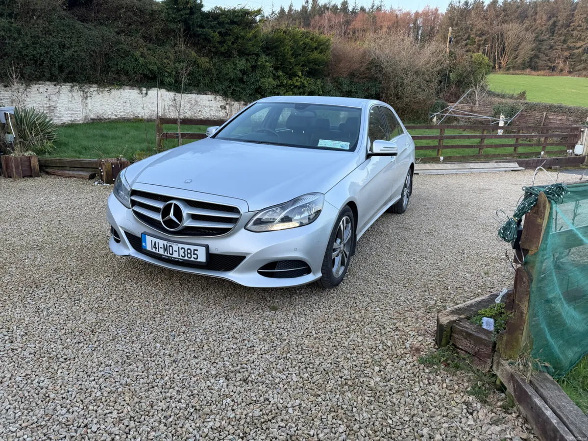 Mercedes-Benz E220D Sport 2.1D 2014 - Image 2