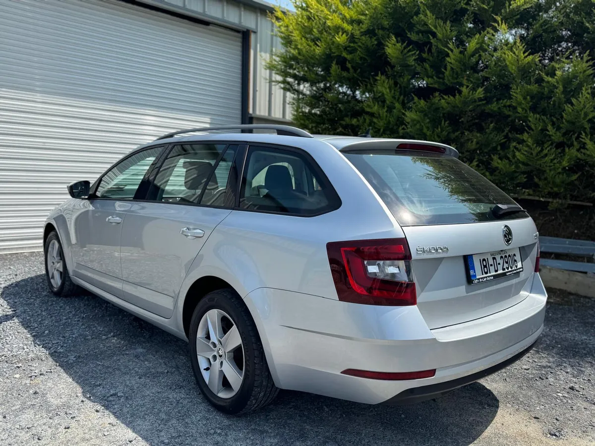 Skoda Octavia 1.6 TDI Estate - Image 3