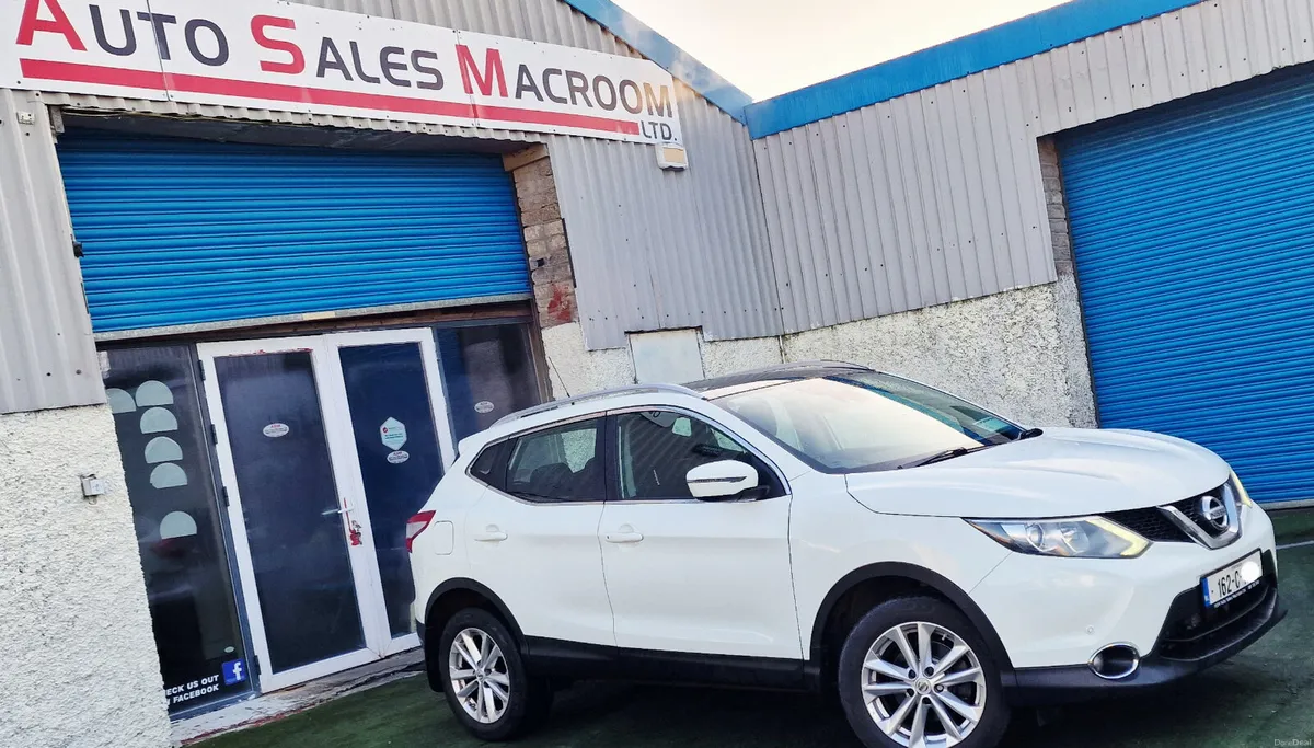 Nissan Qashqai AUTO 1.2i GLASS ROOF - Image 1