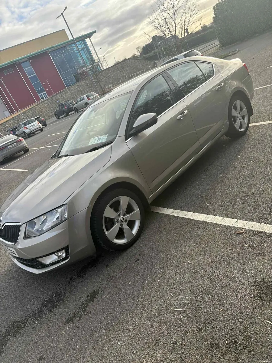 Skoda Octavia 1.6L - Image 2