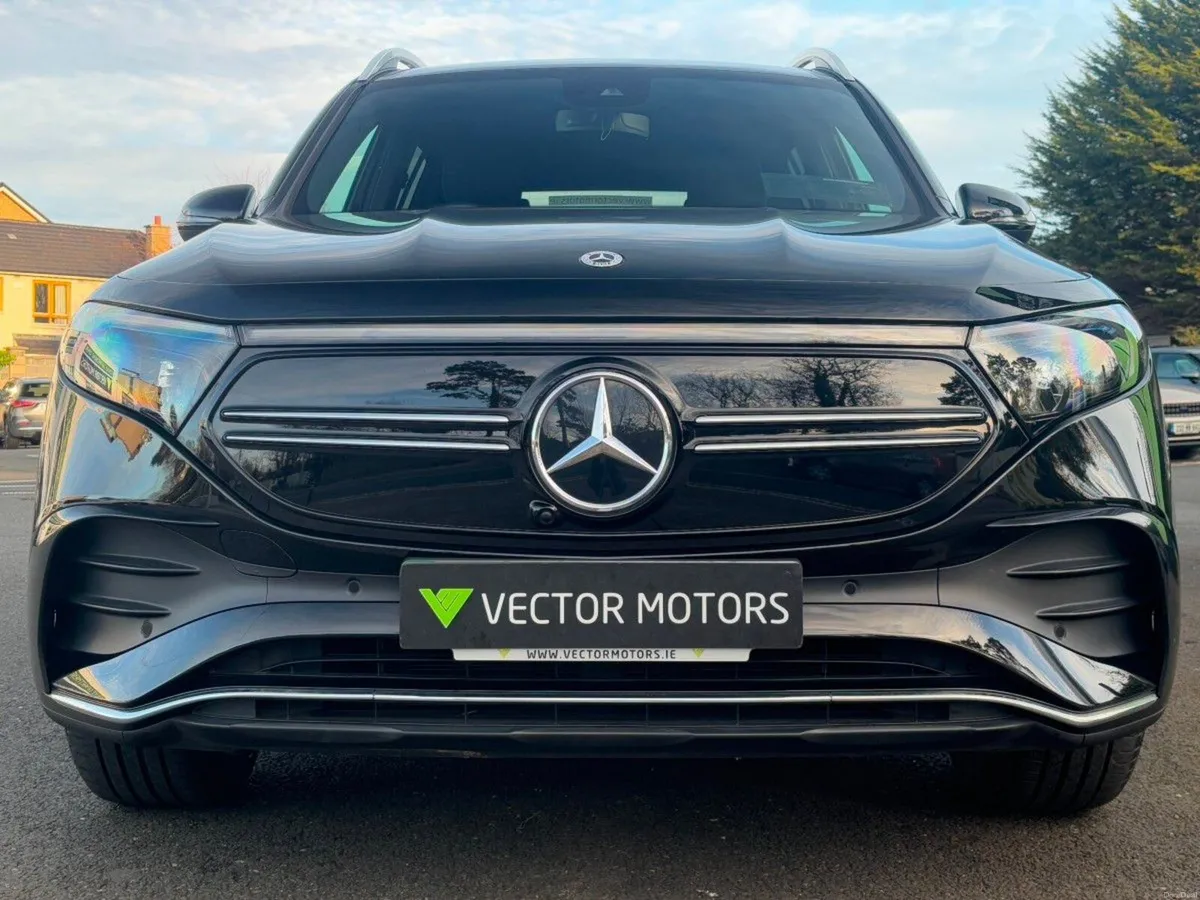 Mercedes-Benz EQB 350 AMG LINE 4MATIC - Image 3