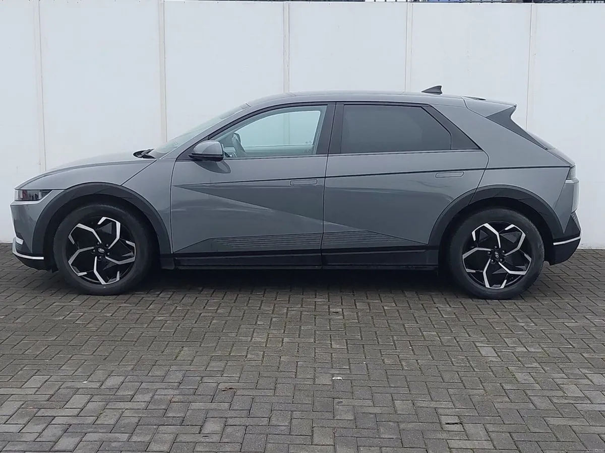 Hyundai IONIQ Electric Premium - Image 3