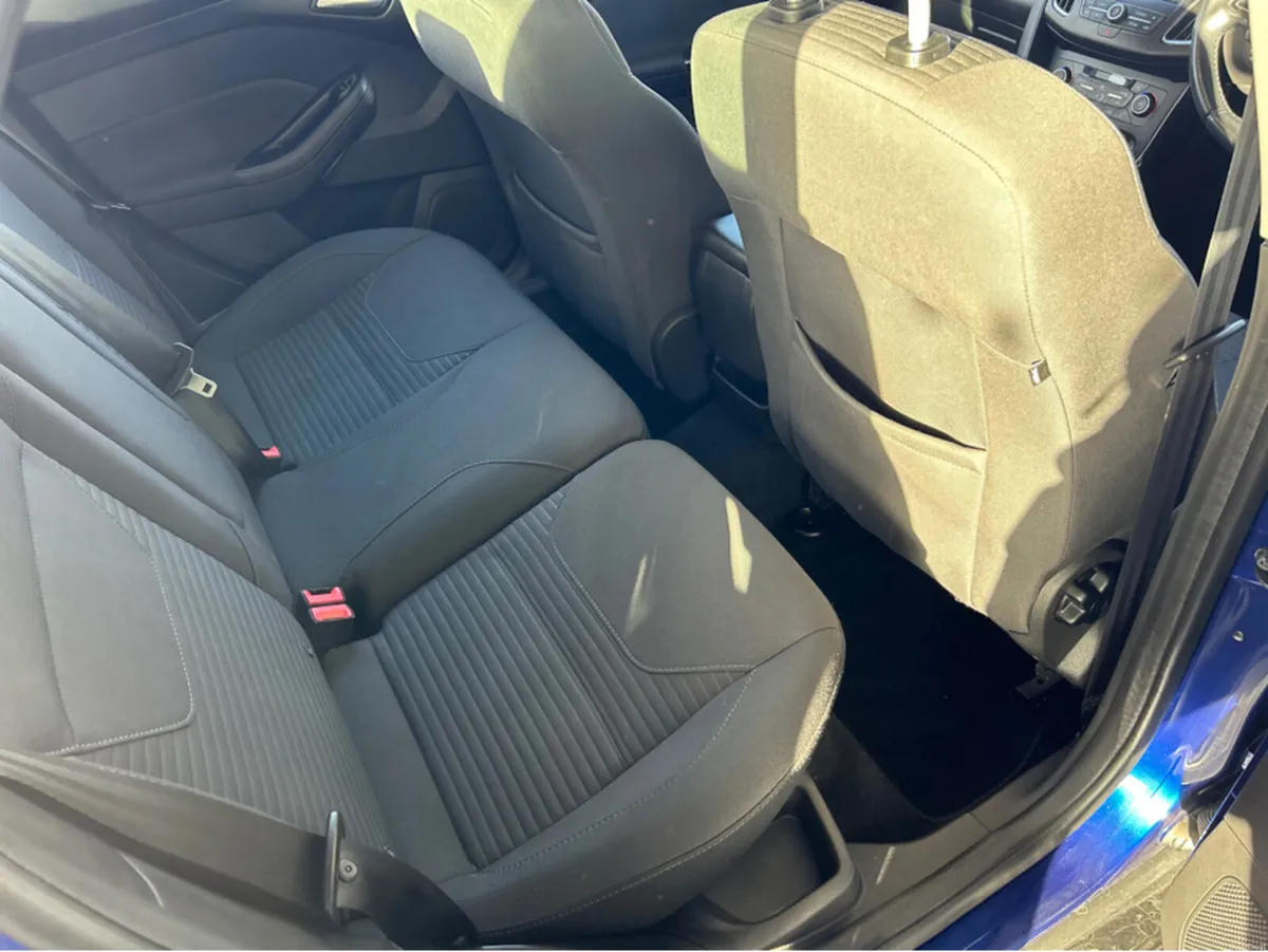 Ford Focus TITANIUM 1.5 TD 95PS 6SPEED 4DR - Image 3