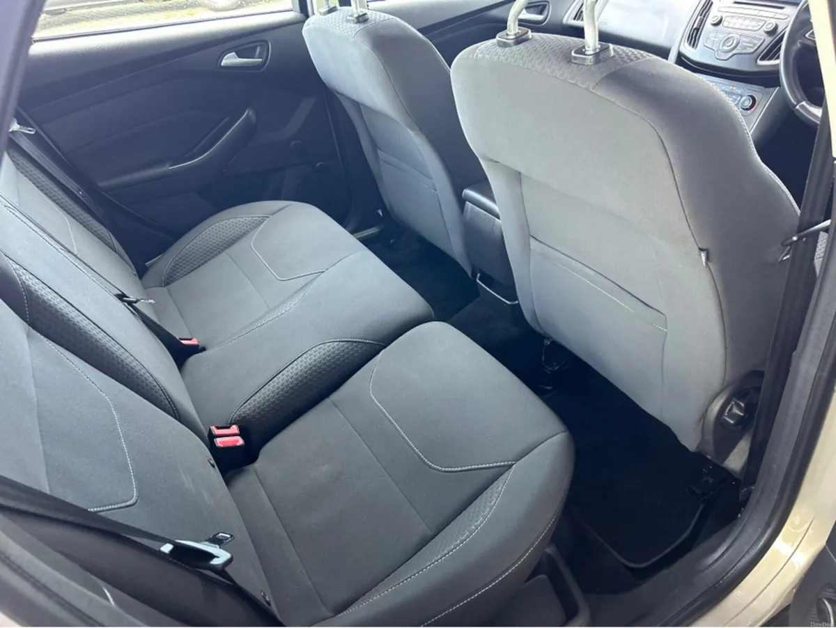 Ford Focus ZETEC 1.0 ECOBOOST 100PS 4DR - Image 2