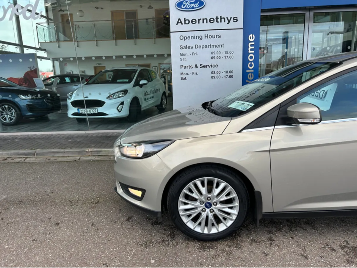 Ford Focus ZETEC 1.0 ECOBOOST 100PS 4DR - Image 6