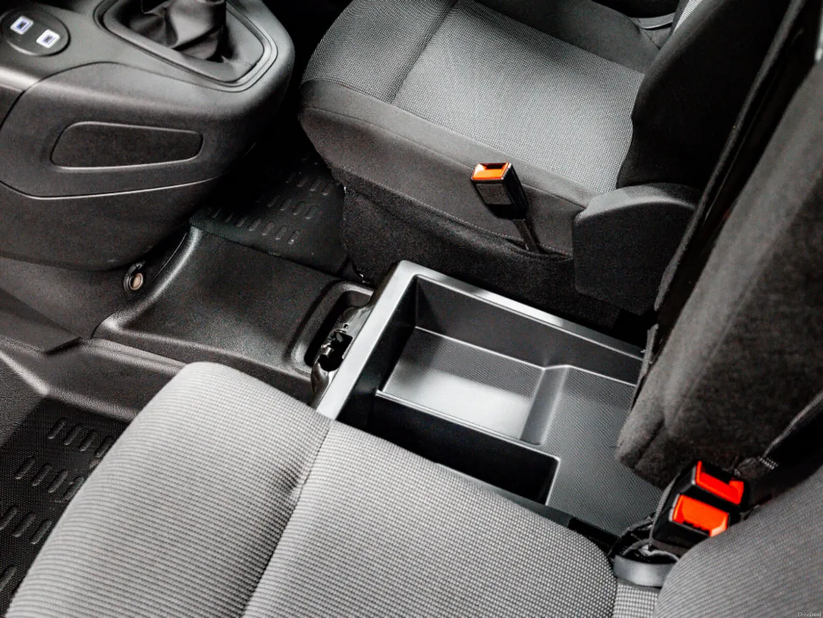 Peugeot Partner *€3, 000 off* Pro Premium 1.5 Dies - Image 6