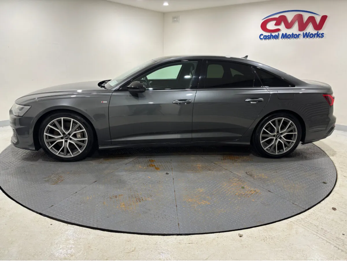 Audi A6 BLACKEDITION S-LINE 50 TFSI E QUATTRO AUTO - Image 4