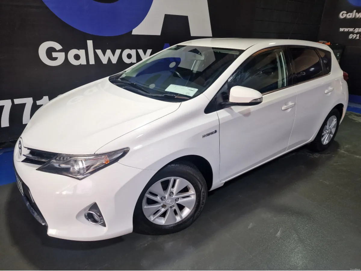 Toyota Auris 1.8 ICON VVT-I CVT **LOW MILAGE, REVE - Image 4