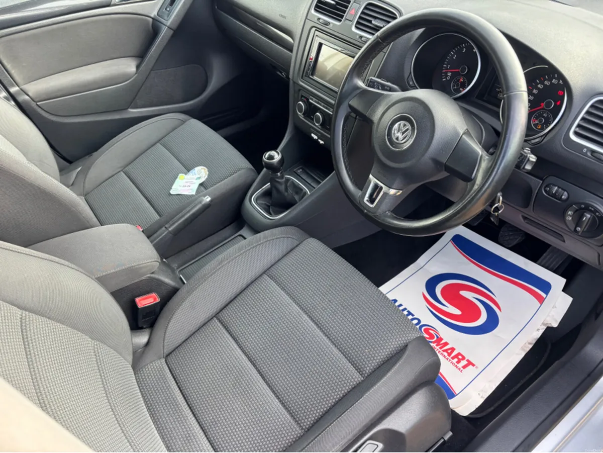 Volkswagen Golf CL 1.2 TSI MANUAL 5SPEED 85BHP 5DR - Image 2