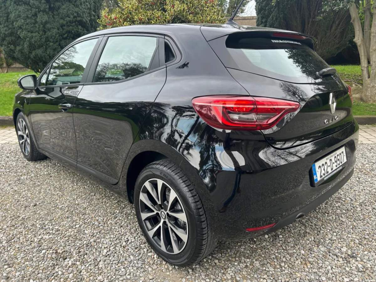 Renault Clio EQUILIBRE  AUTOMATIC**//**CRUISE CONT - Image 2