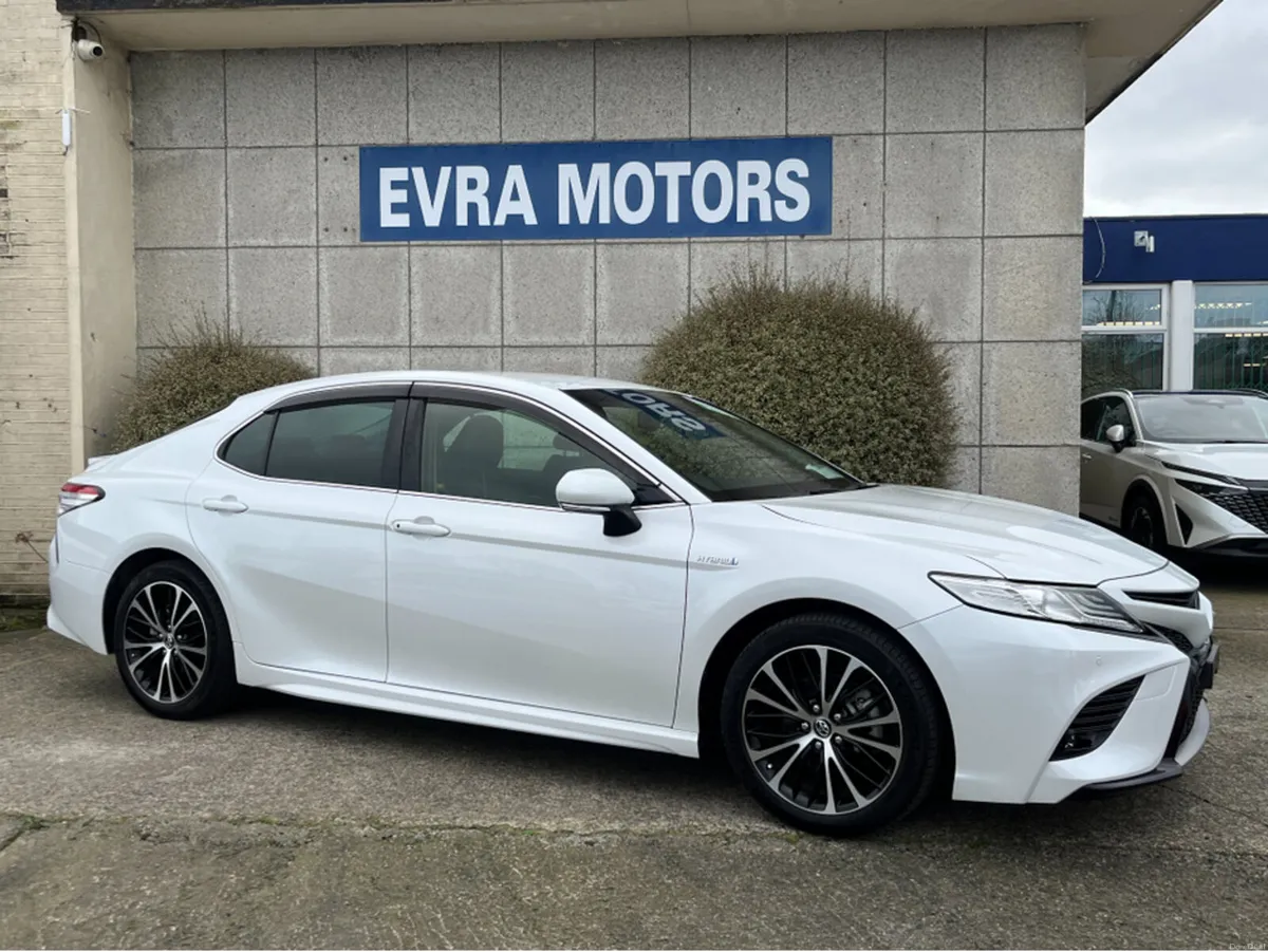 Toyota Camry WS AUTOMATIC HYBRID 2.5 PETROL //REVE - Image 3