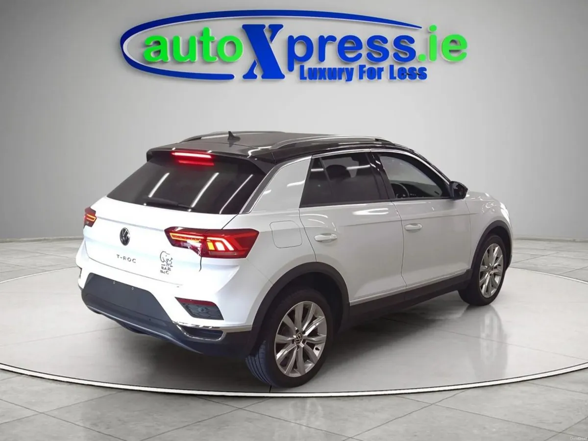 Volkswagen T-Roc 2.0 SPORT TDI, Low mileage, Roof - Image 3