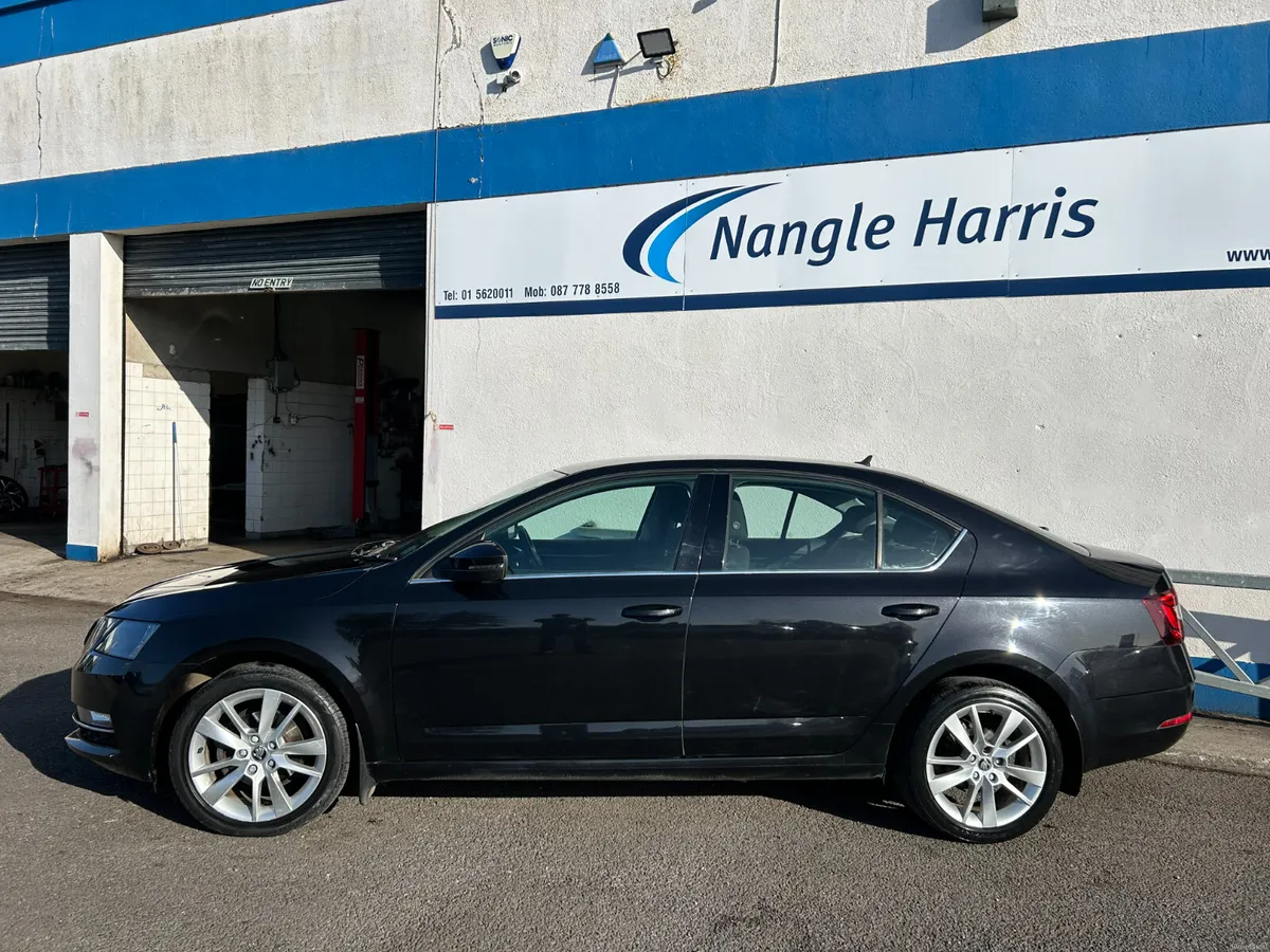 Skoda Octavia F.S.H. - Image 2
