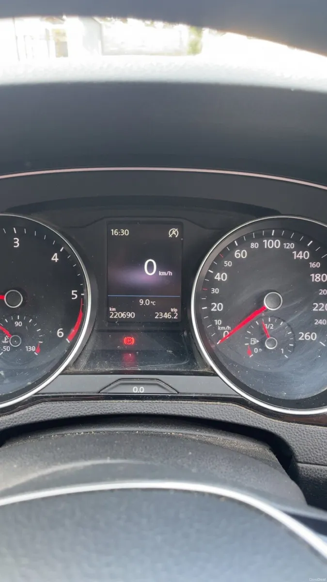 Volkswagen Passat 1.6 Diesel Comfort Line - Image 4