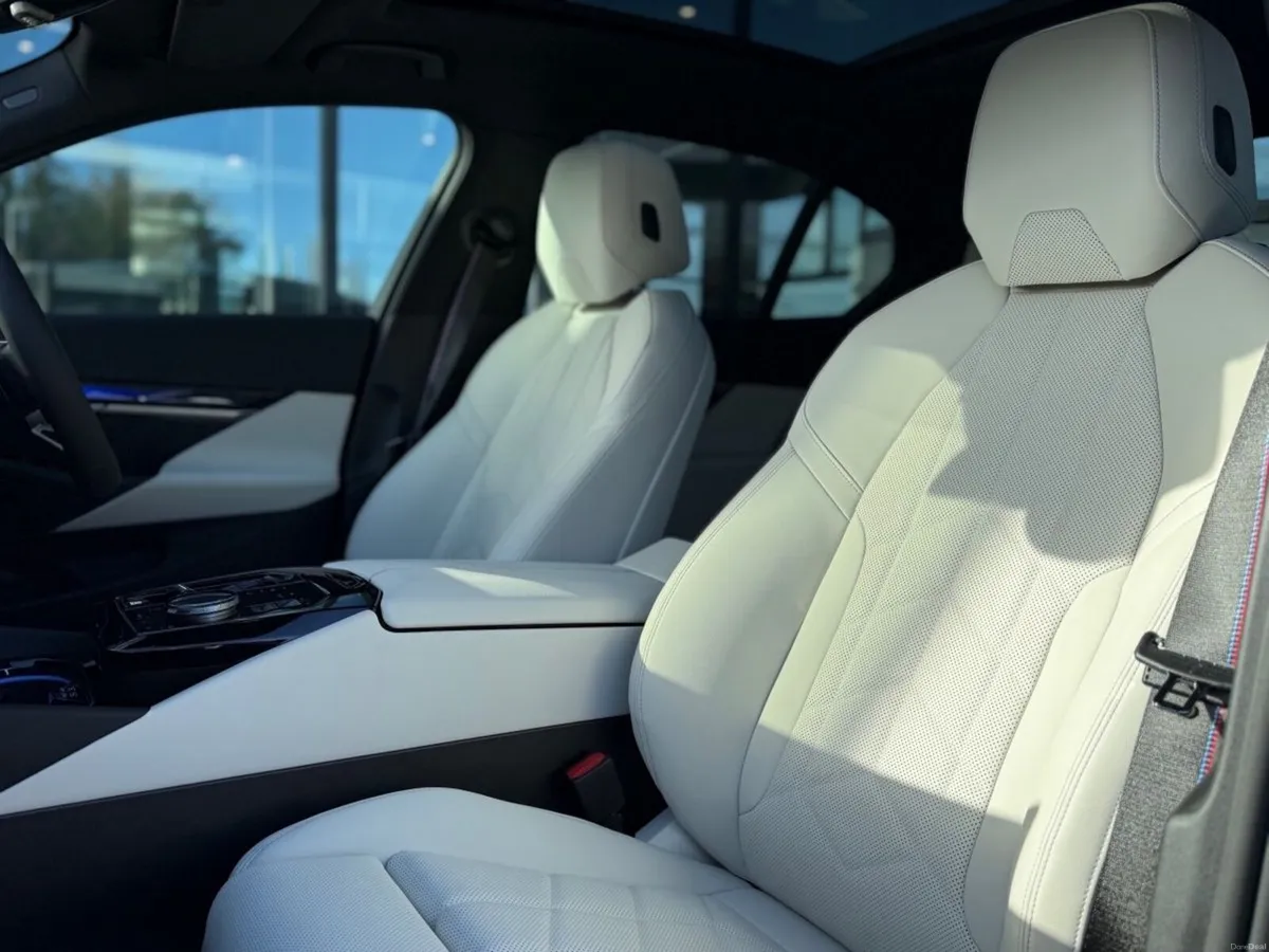 BMW 5-Series 530e M Sport Pro - Image 4