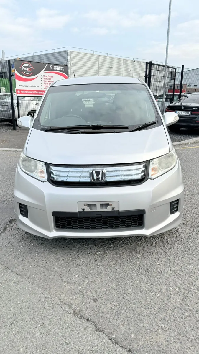 Honda Freed spike 2013 Hybrid - Image 3