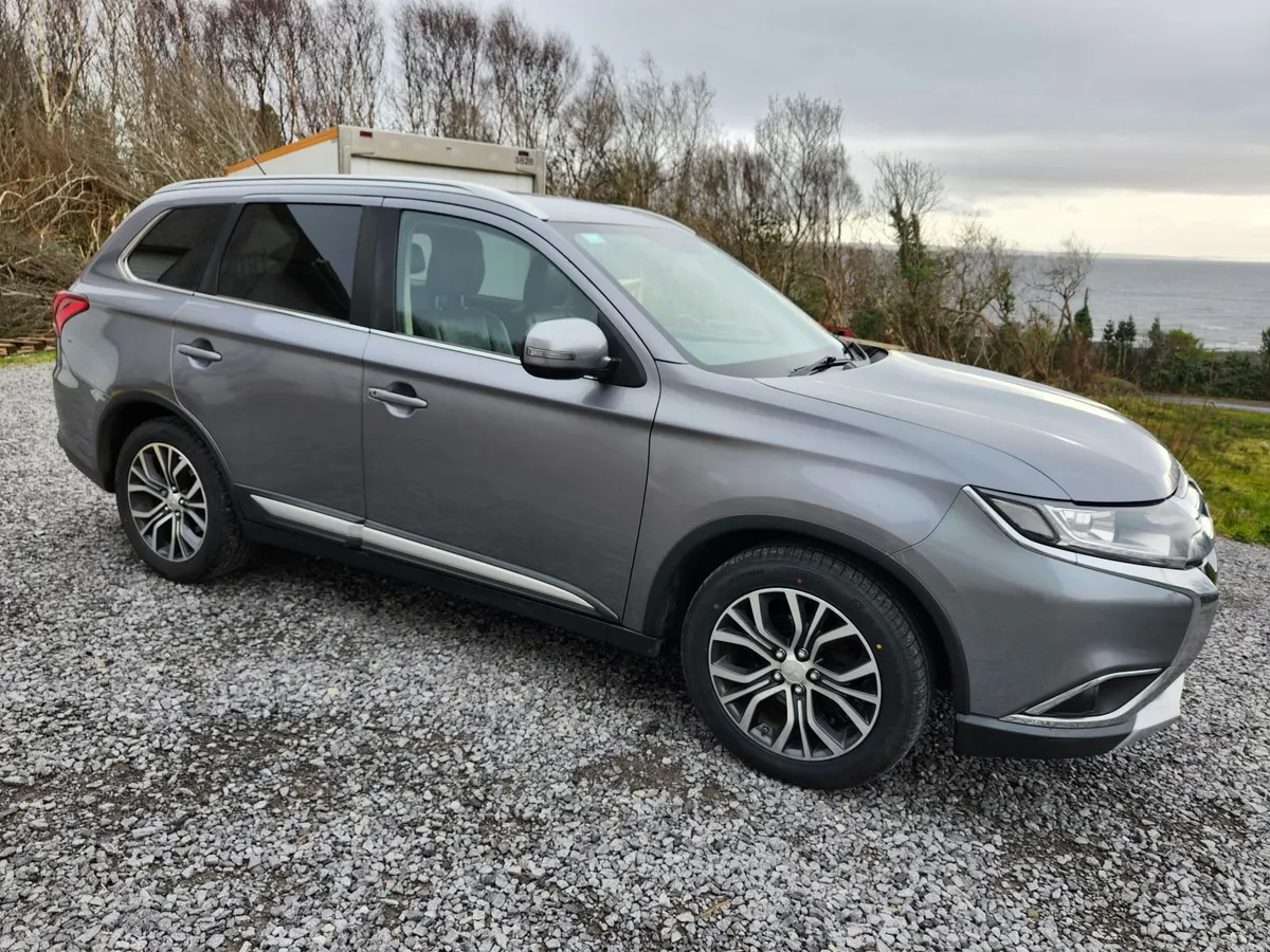 Mitsubishi Outlander 2016 - Image 1