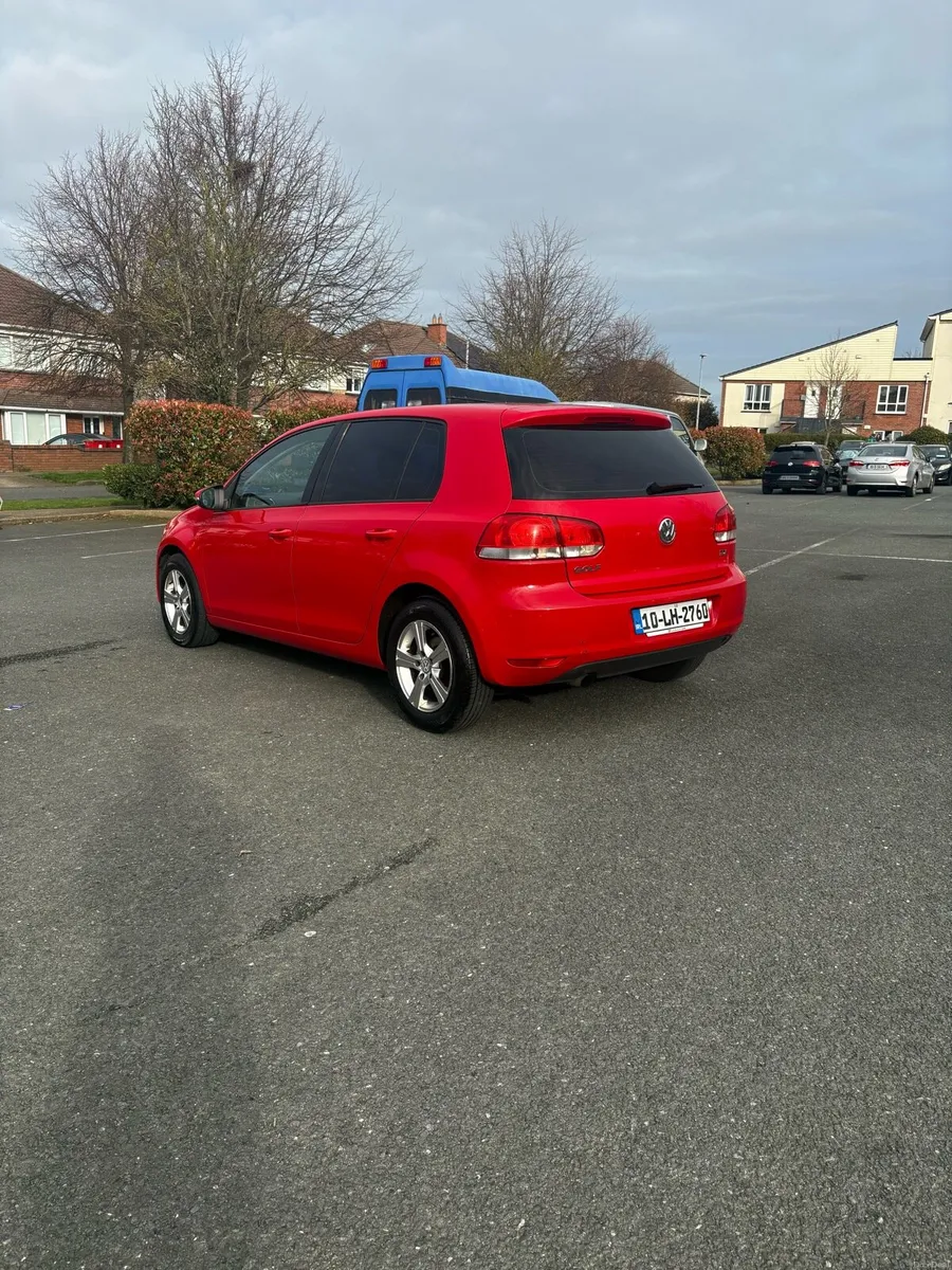 Volkswagen Golf 2010 - Image 3