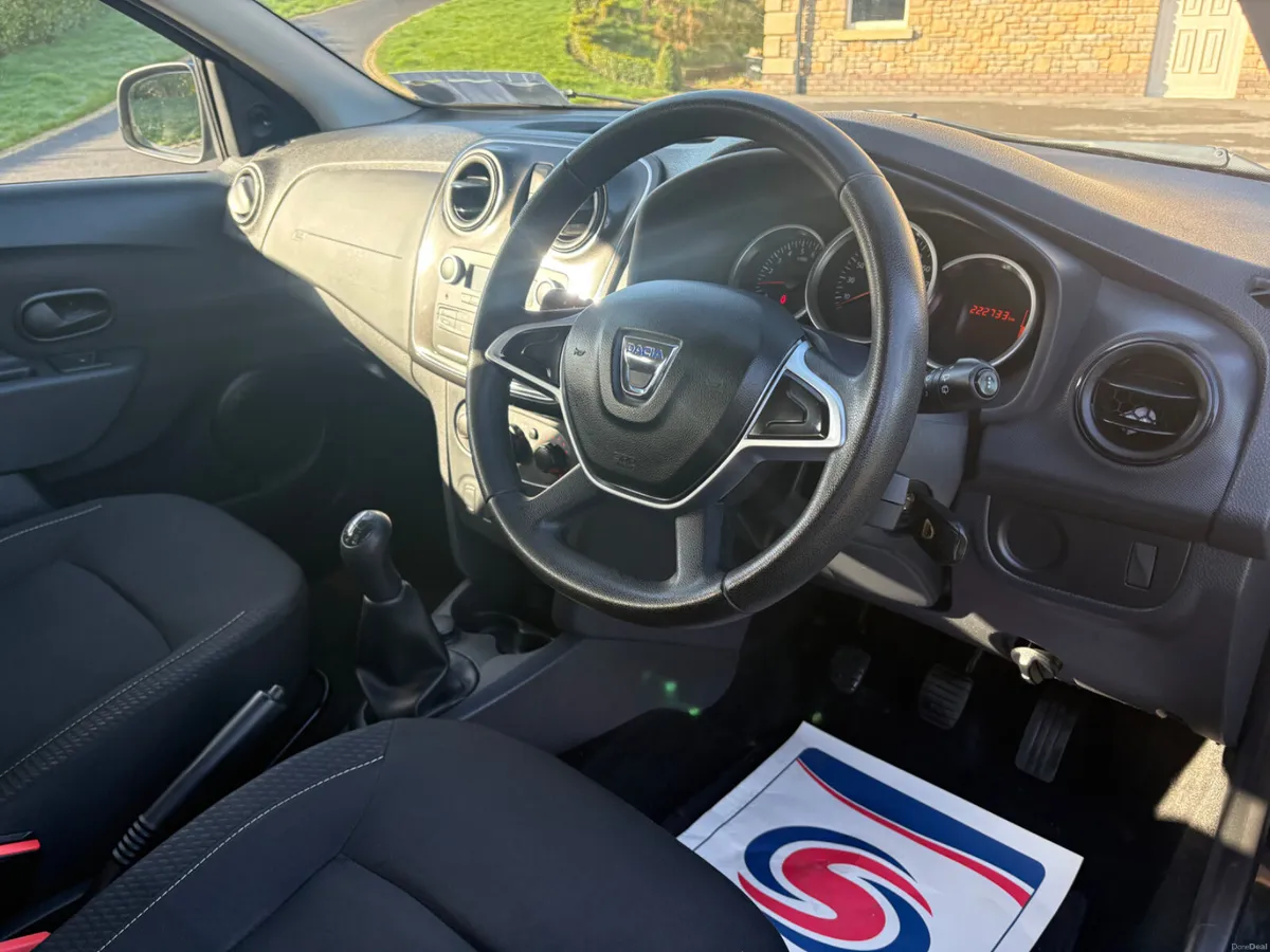 Dacia Sandero 2017 - Image 2