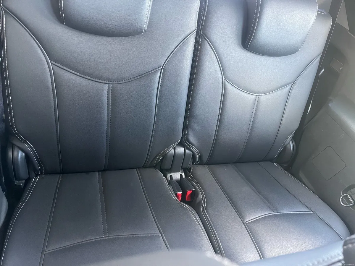 Toyota prius seven seater for quick sale - Image 4