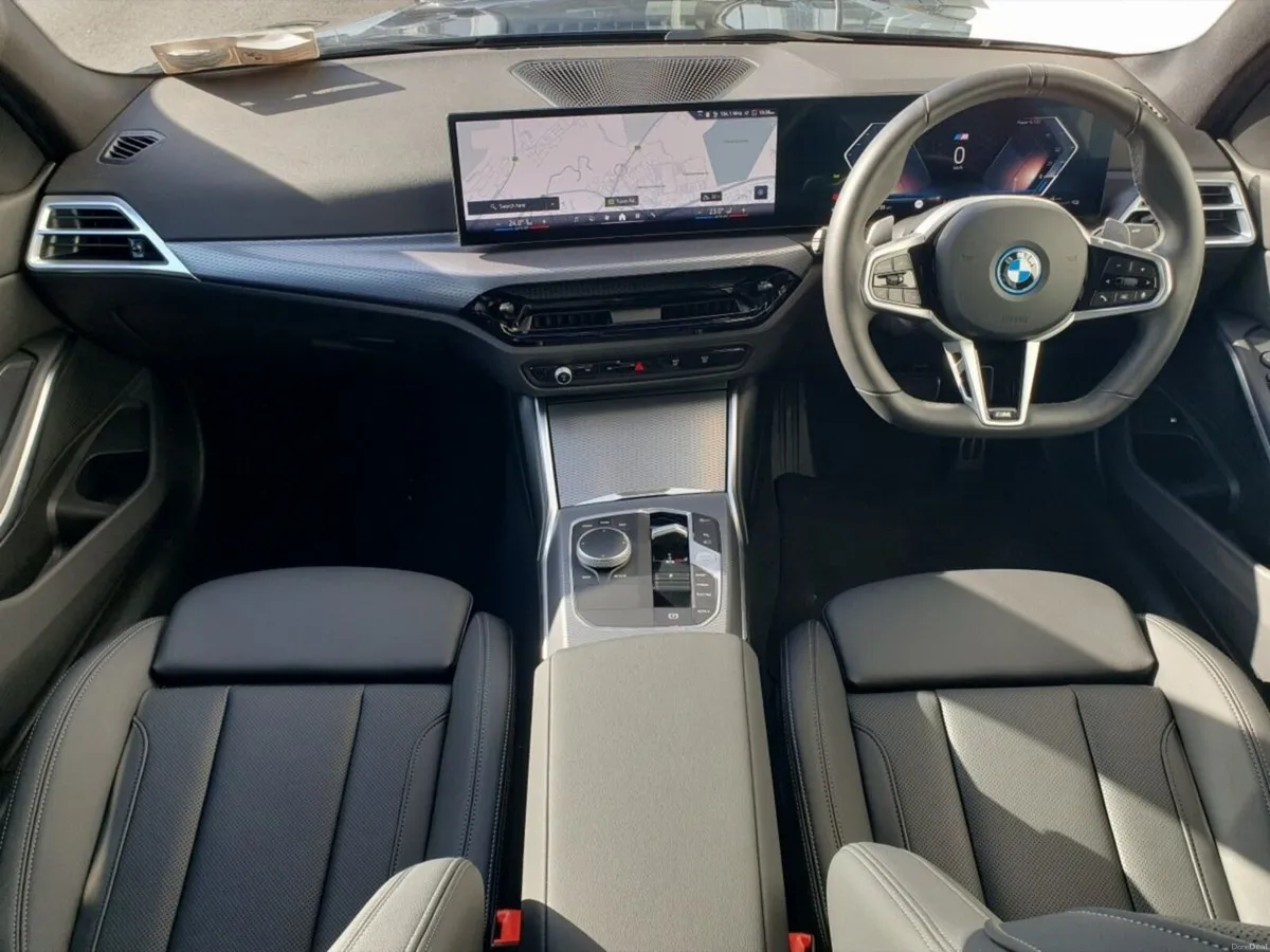 BMW 3-Series 330e M Sport - Image 4