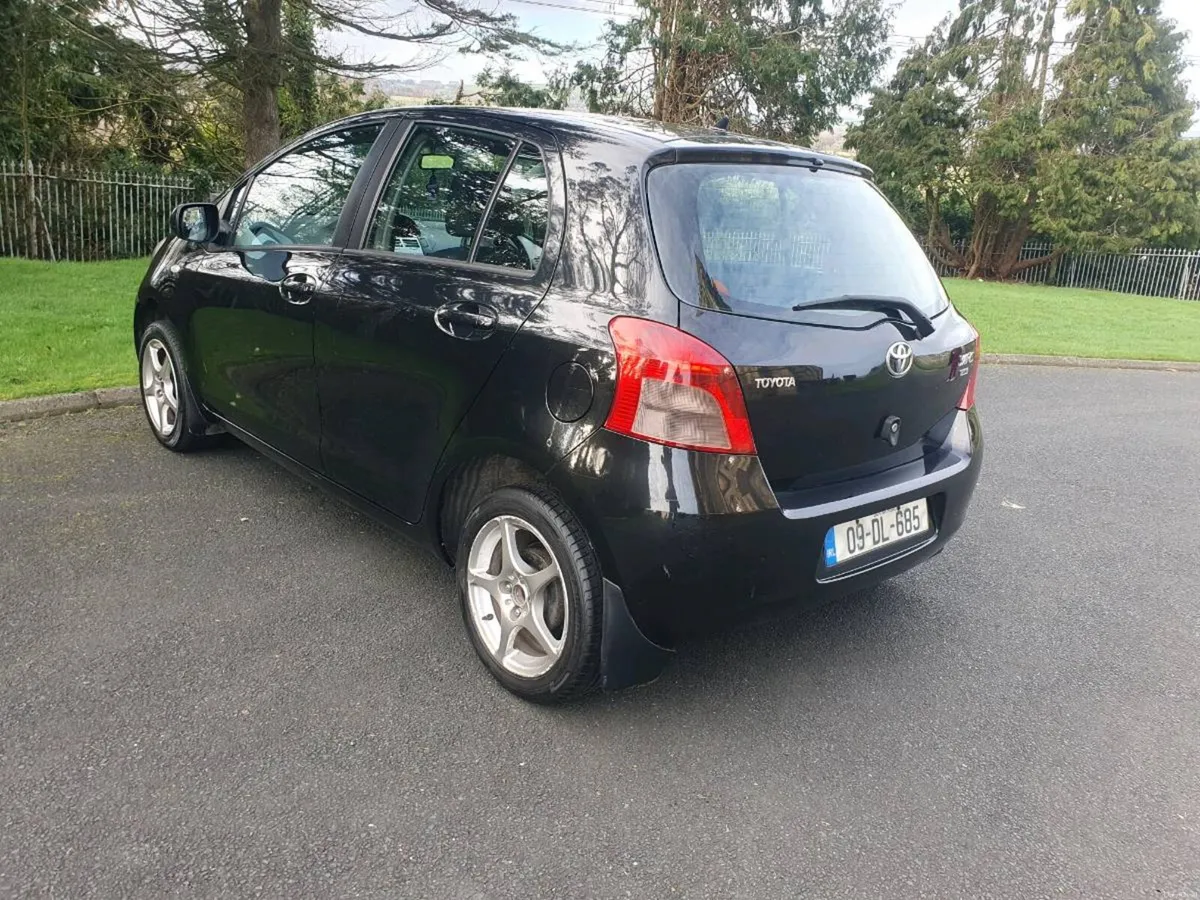 Toyota yaris - Image 4